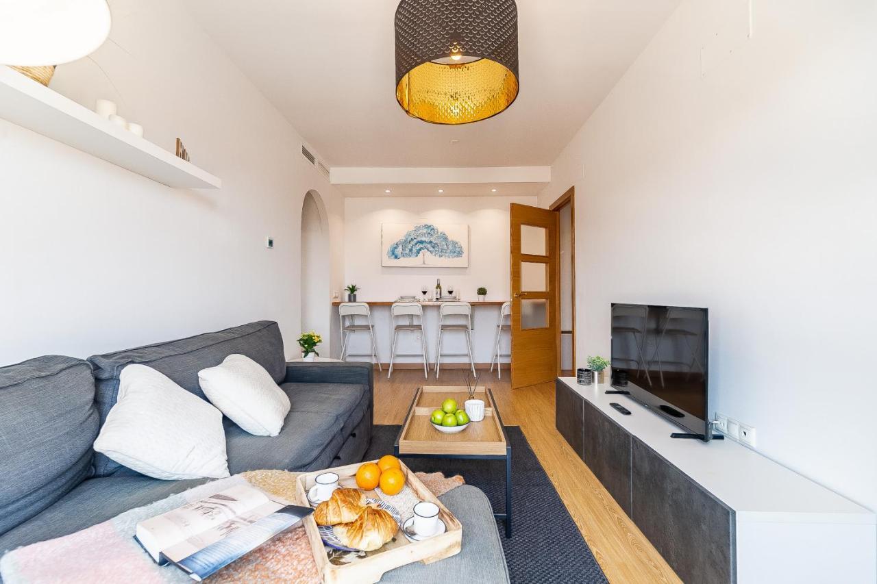 Modern Beach Apartment Valparaiso With Parking Малага Экстерьер фото